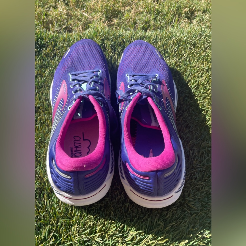 Women’s Brooks Adrenaline GTS 22 Running shoes sz 10.5 - Picture 2 of 8